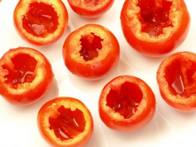 Wydrążone pomidory